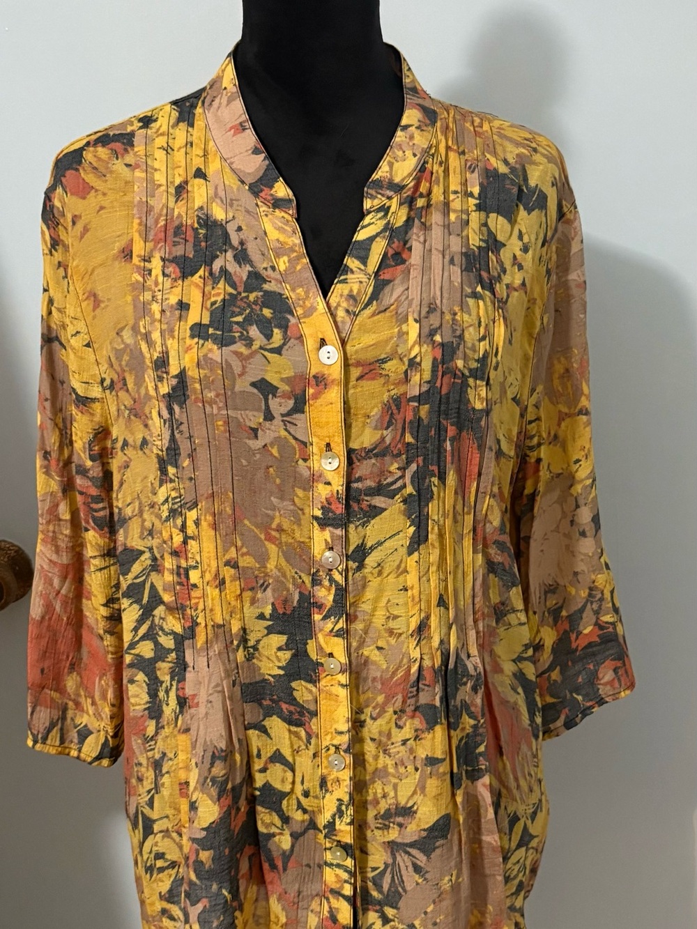 Ruby Rd’s Women's Orange & Yellow Fall Floral Button-Front Blouse